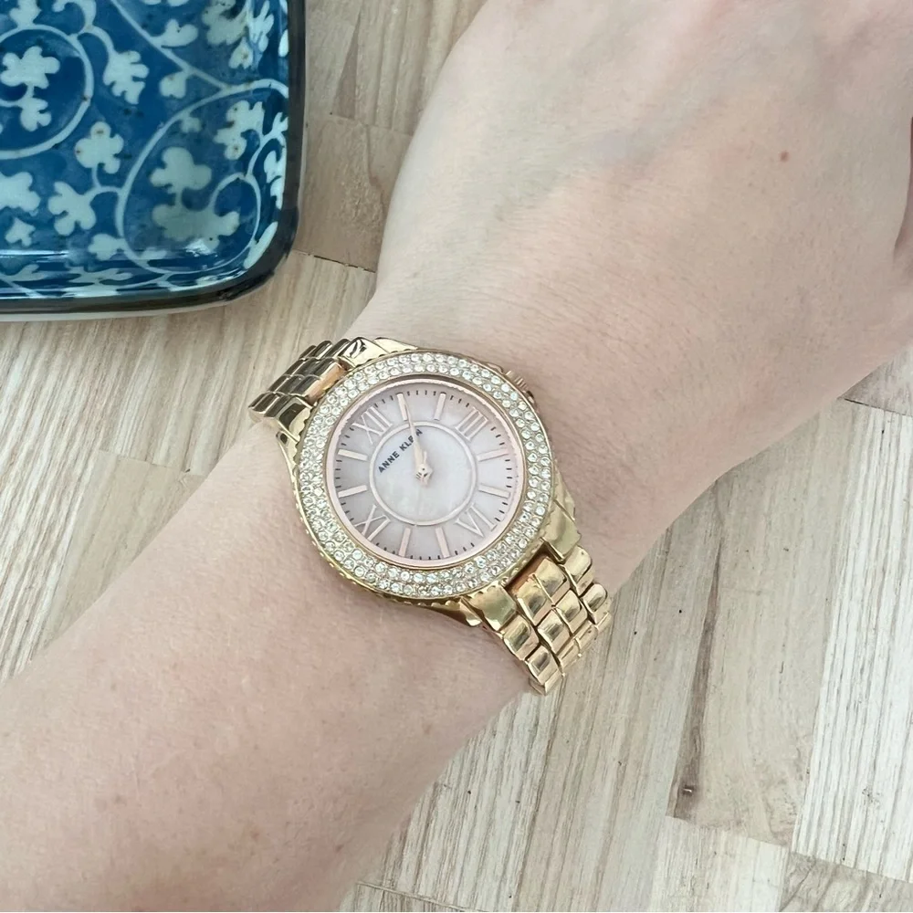Anne Klein ladies rose gold tone pink mother of pearl dress watch NEW BATTERY